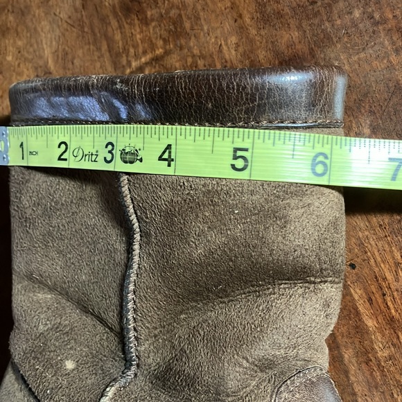 Ugg Leather/Suede Boots WORN - Picture 12 of 12